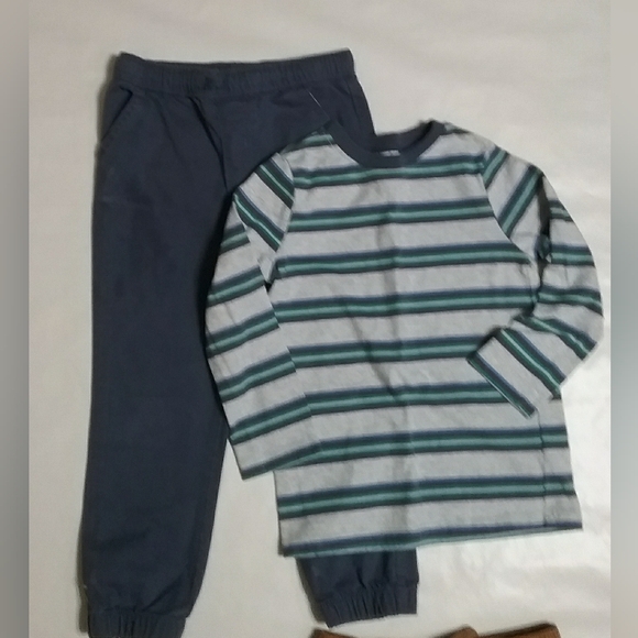 5T Little Boy LS Shirts & Pants Bundle - Picture 10 of 15